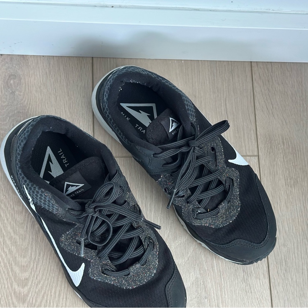Nike Black and Gray Athletic Shoes